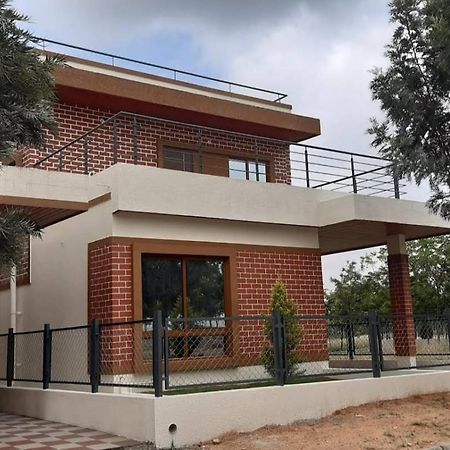 Sandstone Villa Мисор Екстериор снимка